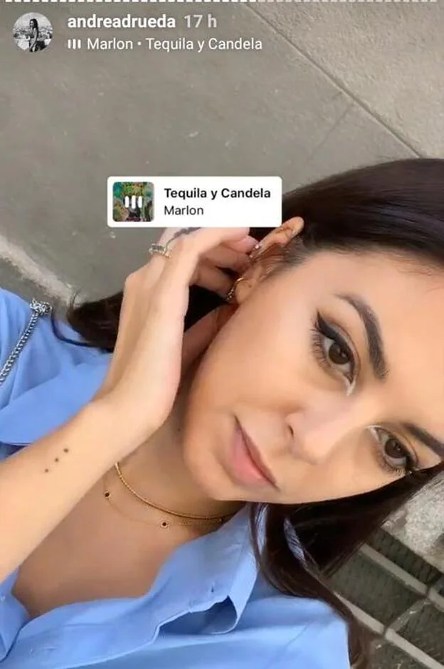 Andrea Rueda compartía en uno de sus recientes Instagram stories este llamativo maquillaje de ojos.