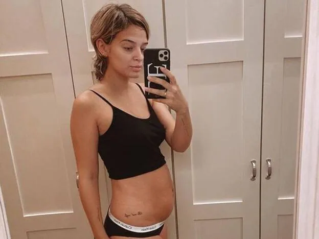 Laura Escanes ha perdido en dos semanas 12 de los 16 kilos que engordó durante el embarazo. Pincha sobre la foto para ver las famosas que han anunciado embarazo este 2019./instagram.