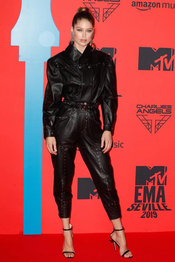 La alfombra roja de los MTV EMA: Doutzen Kroes