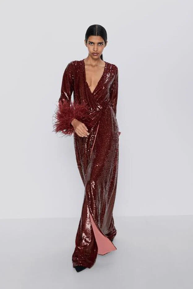 Tremendo musical matiz Este vestido de lentejuelas y plumas de la nueva colección de fiesta de Zara  tiene lista de espera (y parece la alfombra roja) | Mujer Hoy