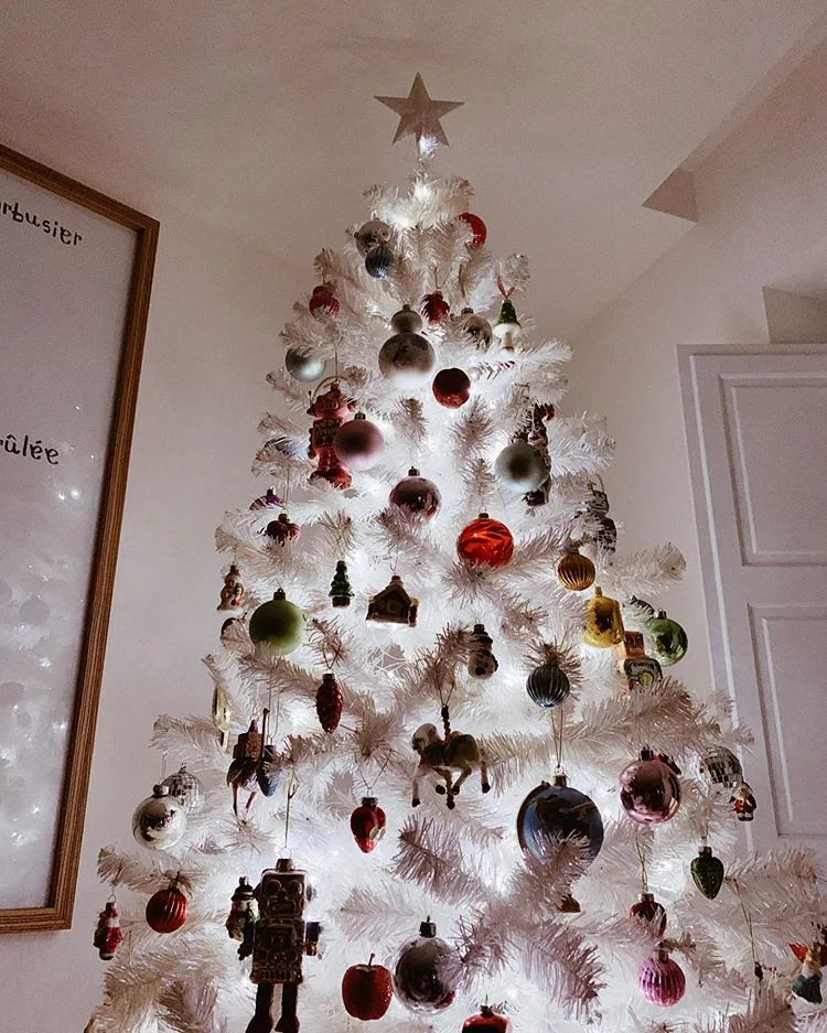 Así ha decorado el árbol de Navidad Pelayo Díaz