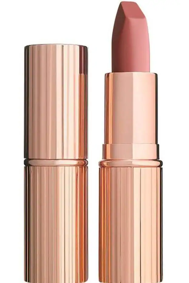 Uno de los labiales más sexy del mercado cosmético es de Charlotte Tilbury.