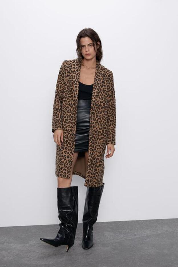 Zara Basic Abrigo de invierno marr\u00f3n-negro estampado de leopardo look casual Moda Abrigos Abrigos de invierno 