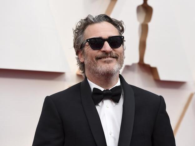 Joaquin Phoenix en la gala de los Oscar 2020. Pincha en la foto para descubrir todo lo que necesitas saber sobre la alfombra roja./GTRES