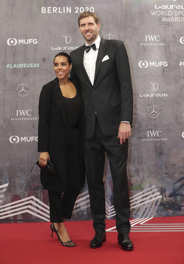 Parejas en la alfombra roja de los Premios Laureus 2020: Dirk y Jessica Novitzki