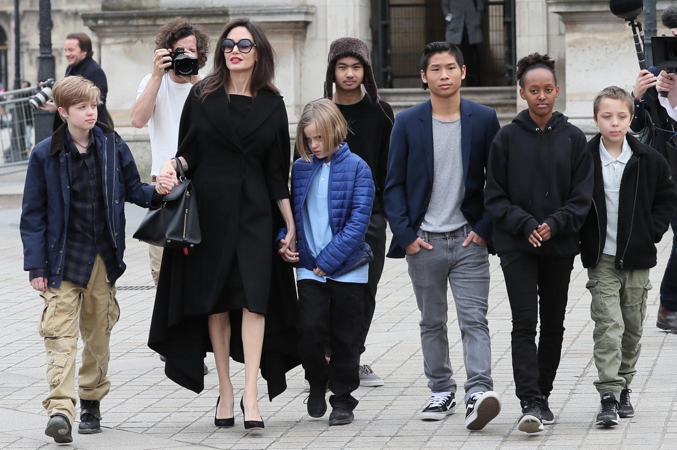 Famosos con familia numerosa en cuarentena: Angelina Jolie