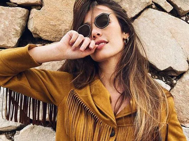 Ana Moya ha encontrado la chaqueta de flecos más bonita y está en las rebajas de | Mujer Hoy