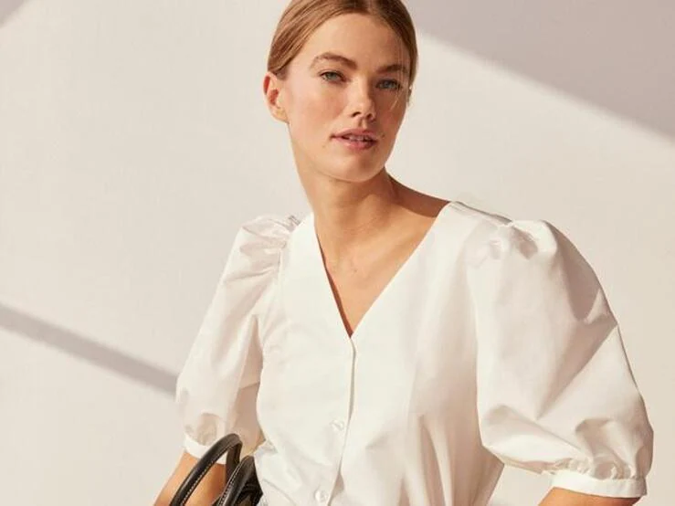audible educador maratón Fotos: Camisas y blusas blancas por menos de 20 euros perfectas para todos  tus estilismos veraniegos | Mujer Hoy