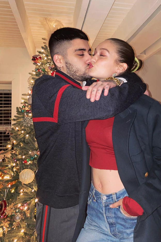 Una foto de la pareja junta que la modeló publicó en Instagram estas navidades