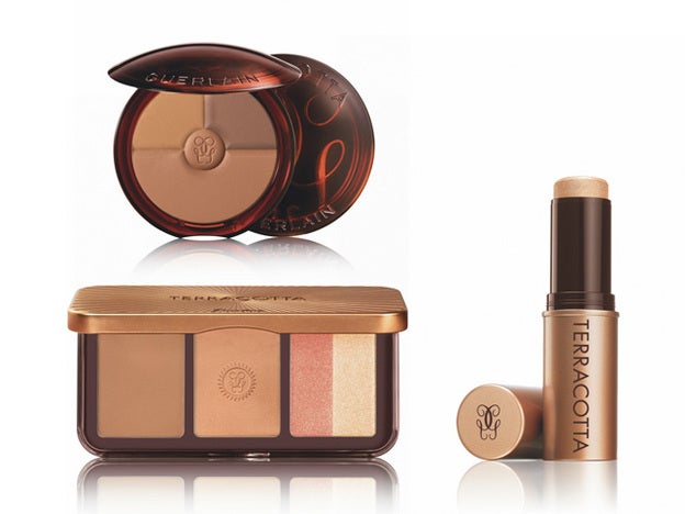 Terracota Sun Trio, Terracota Contour &amp; Glow Palette y Terracota Stick Highlighter; todos de Guerlain.