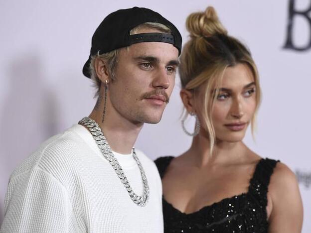 Justin y Hailey Baldwin reflexionan sobre cómo lo pasaron cuando rompieron y qué les llevó a darse una nueva oportunidad. Pincha sobre la foto para ver parejas de famosos que se dieron una segunda oportunidad, como ellos./gtres.