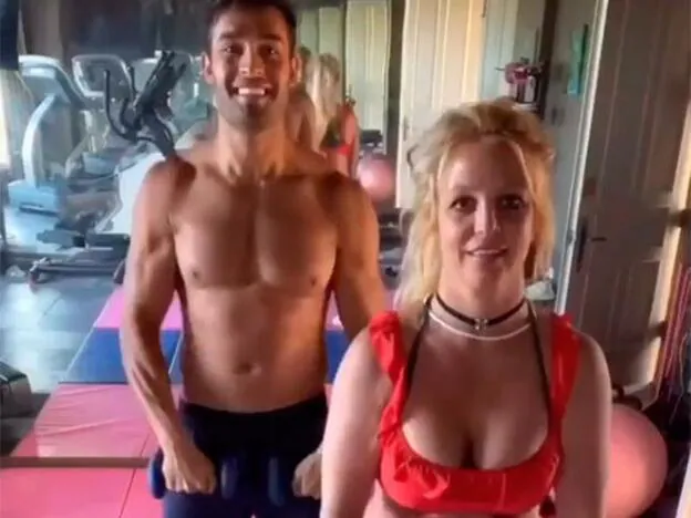 El entrenamiento en pareja de Britney Spears y Sam Asghari (después de  incendiar el gimnasio de su casa) | Mujer Hoy