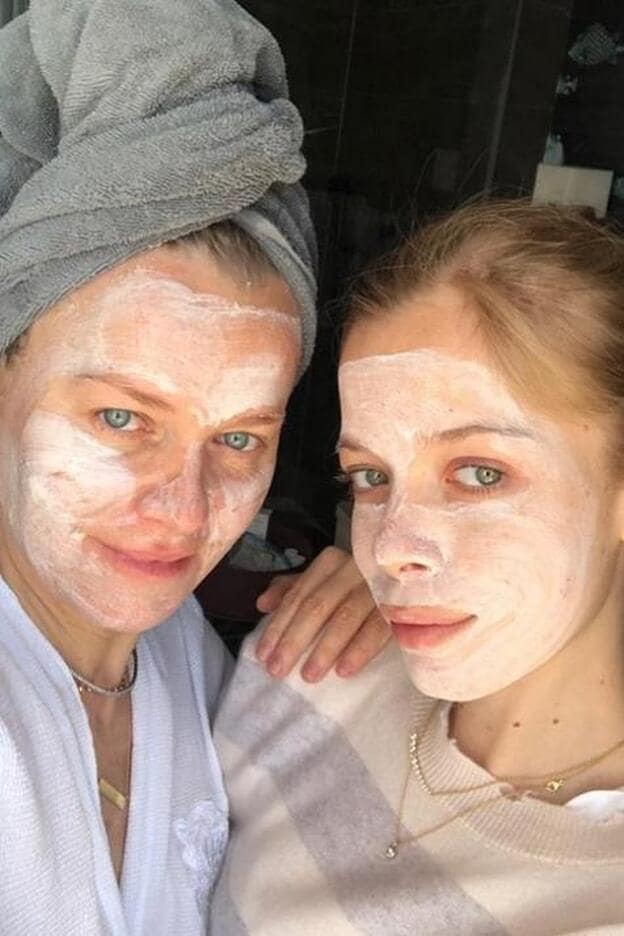 La facialista las famosas hace una mascarilla casera hidratante para la cara con aguacate a la que no te vas a poder resistir | Mujer Hoy
