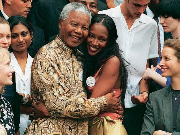 Con Nelson Mandela en Ciudad del Cabo en 1998.