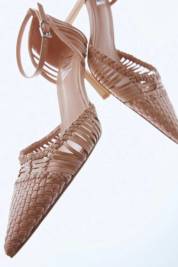 Zapatos y sandalias baratísimas: esto es lo que puedes encontrar en los Special Prices de Zara | Mujer Hoy