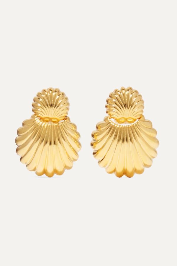 Las joyas con conchas y caracolas son la pieza definitiva que necesitas para tener el mejor look veraniego