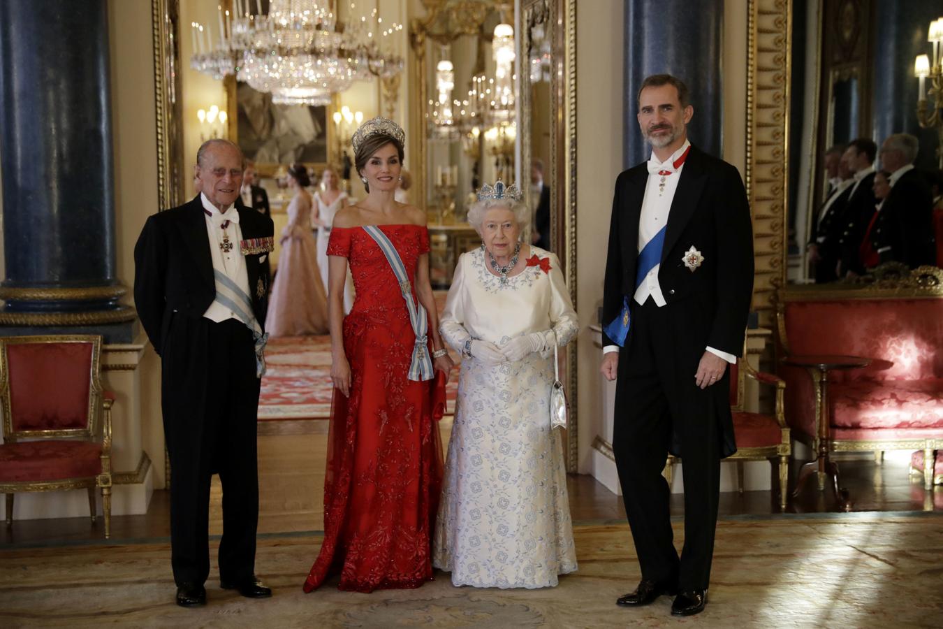 De rojo para una cena de gala