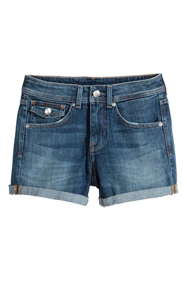 Nueve shorts denim rebajados de Pull&Bear y H&M que no te vas a quitar en todo el verano