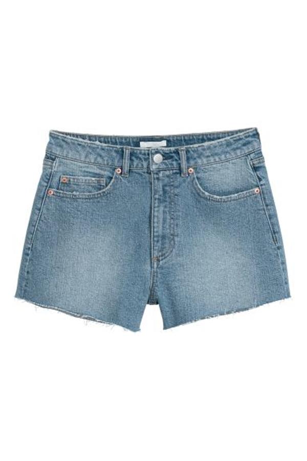 Nueve shorts denim rebajados de Pull&Bear y H&M que no te vas a quitar en todo el verano