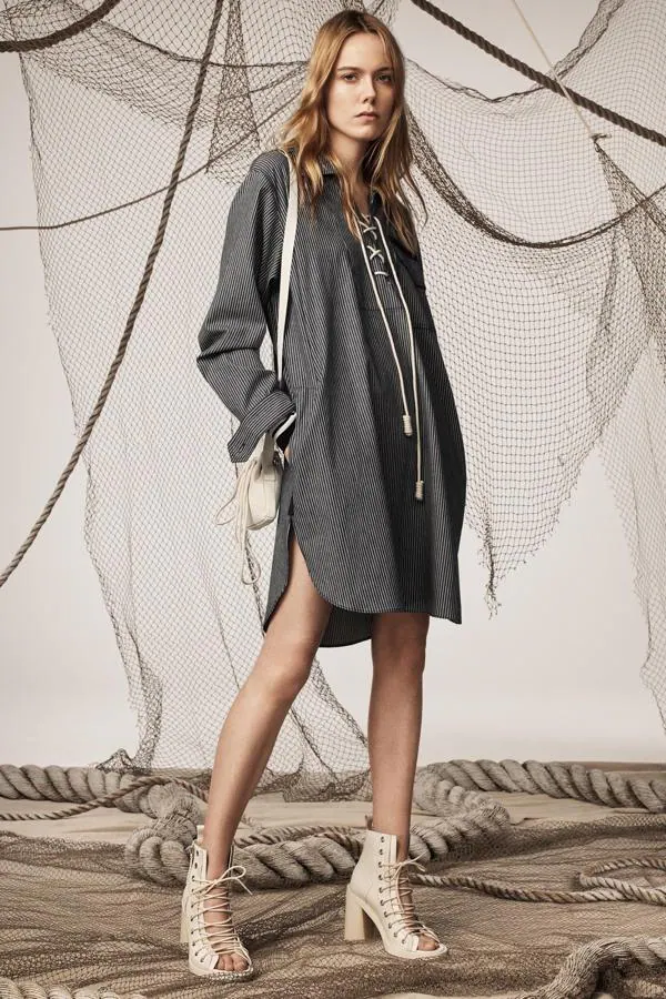 La estética marinera chic de la nueva colección de Zara SRLPS nos ha enamorado del primer al último look