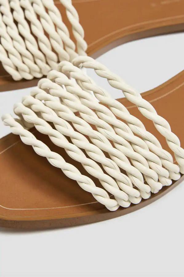 Tenemos las sandalias planas que no vas a dejar de ponerte todo el verano