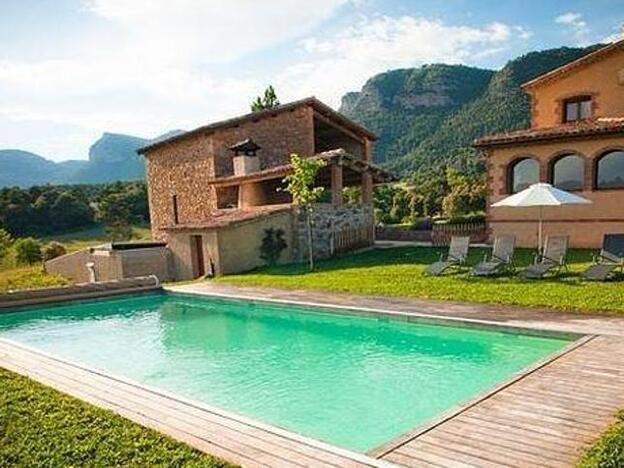 Una casa rural con piscina: las vacaciones más deseadas este verano.