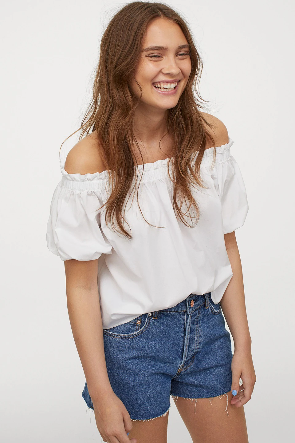 Fotos: Las blusas blancas de la nueva colección de H&M un flechazo y sientan de maravilla a cualquier edad | Mujer Hoy
