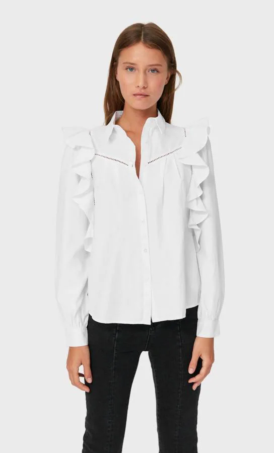 doble exégesis aleatorio Fotos: Las blusas y camisas blancas más originales de la nueva colección  que no vas a querer quitarte en todo el año | Mujer Hoy
