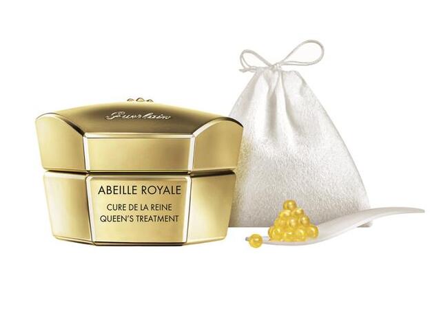 GUERLAIN. Abeille Royale Cure de la Reine (155,10 €).