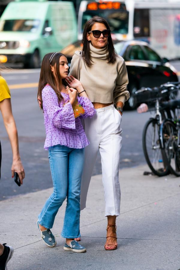 Katie Holmes y una ya adolescente Suri Cruise en 2019