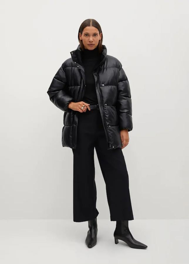 Anorak acolchado negro de Mango: 99,99 euros