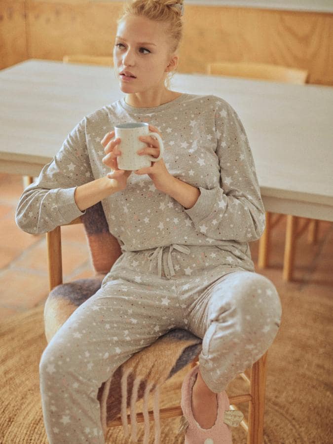su Fuera de plazo Parque jurásico Fotos: Lefties tiene los 11 pijamas más bonitos y cómodos por menos de 20  euros | Mujer Hoy