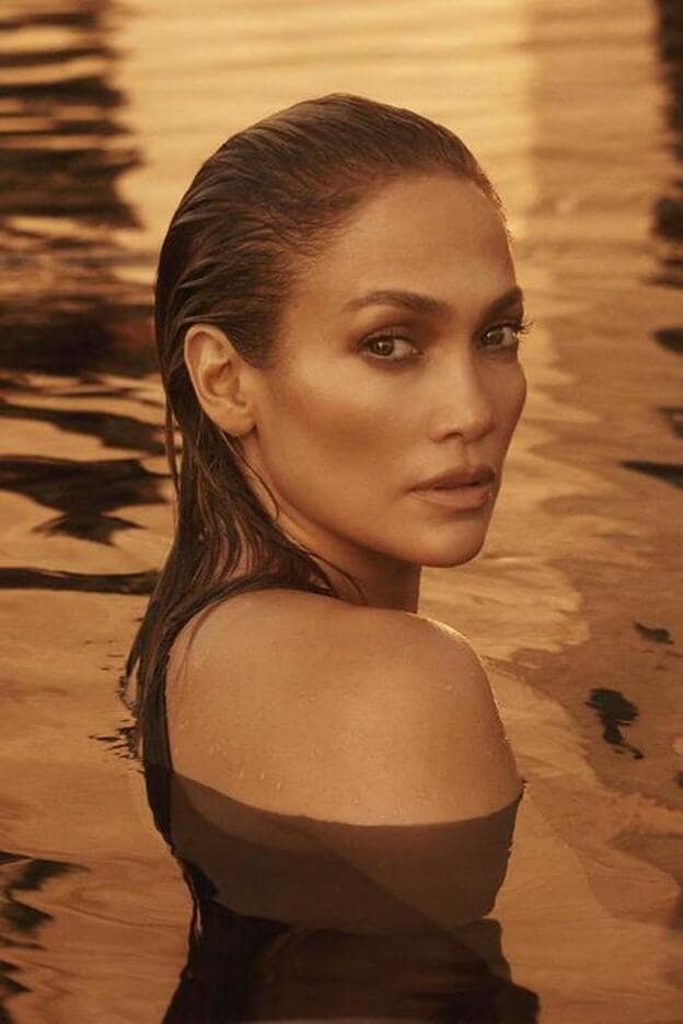Jennifer Lopez lanseaza o linie de produse pentru ingrijirea tenului