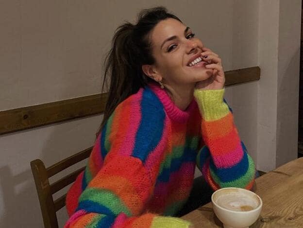 por ciento vecino Simplemente desbordando De Laura Matamoros a Chiara Ferragni: Este es el bonito jersey de rayas que  está triunfando en Instagram | Mujer Hoy