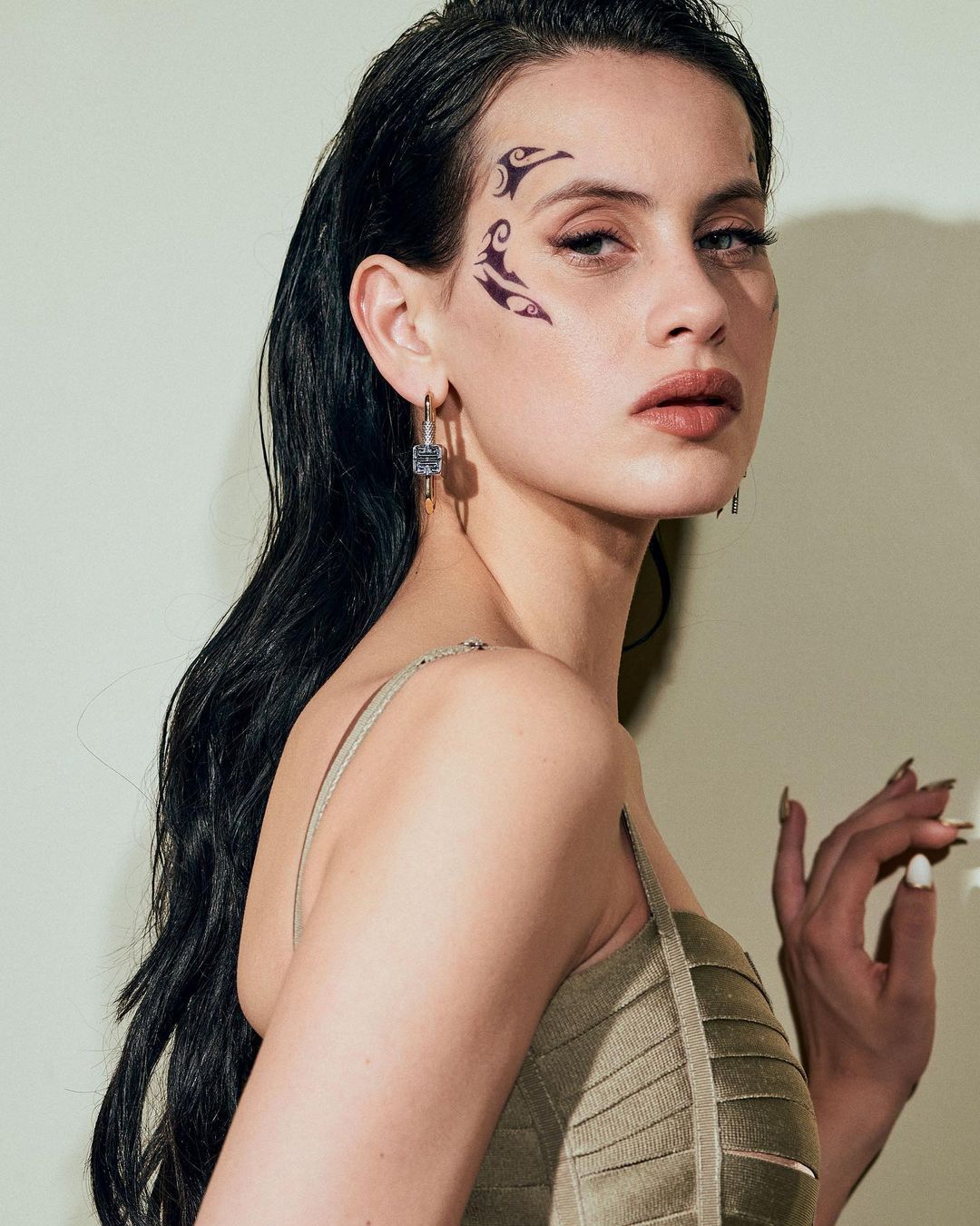 Los mejores looks de belleza de los Premios Goya 2021: Milena Smit