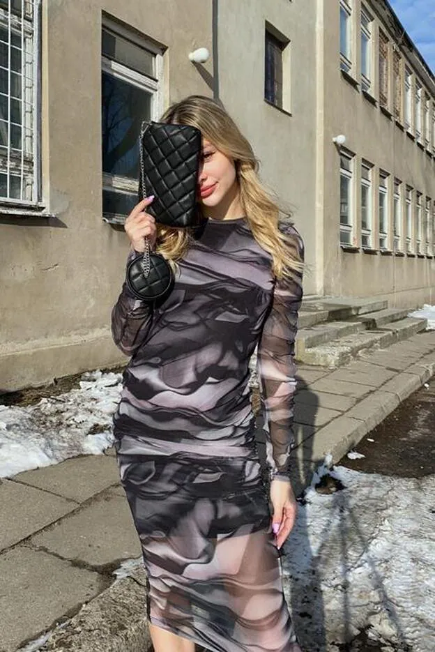 Zara duplica las tendencias de sus bolsos de hombro con dos diseños que se van a convertir en tu comodín de | Mujer Hoy