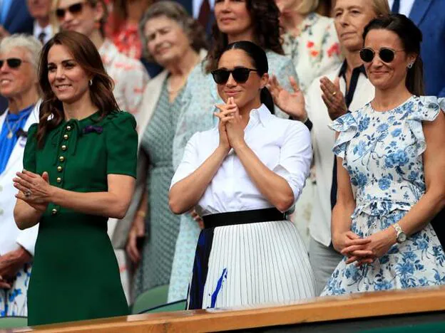 Kate Middleton, duquesa de Cambridge, Meghan Markle, duquesa de Sussex y Pippa Middleton, futura terrateniente escocesa.