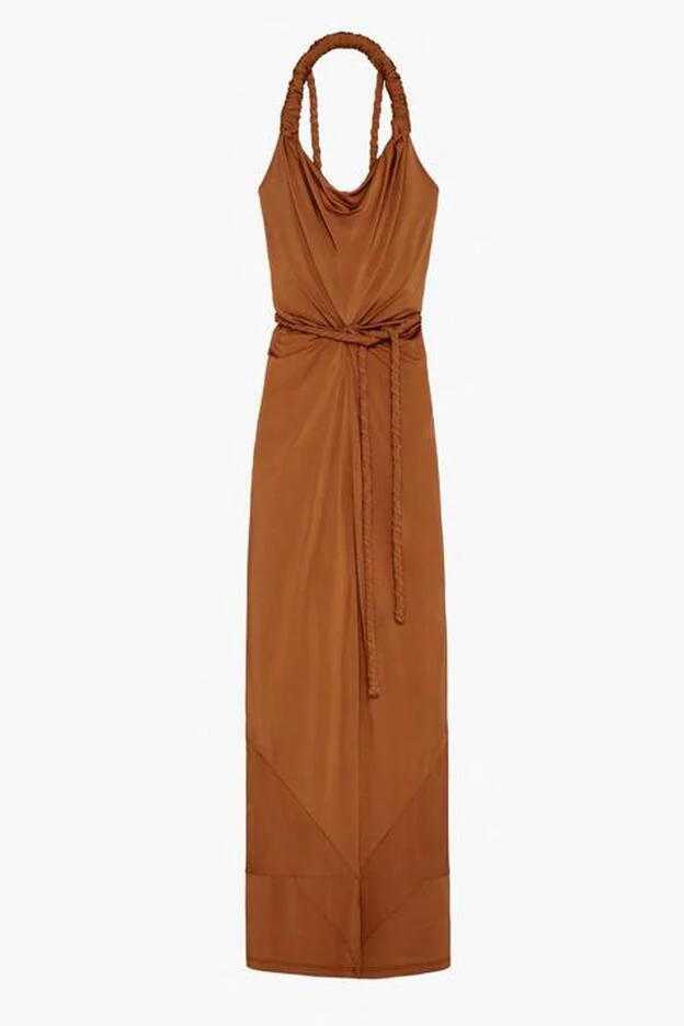 Vestido de lino con cuello halter, de Zara (79,95 €).