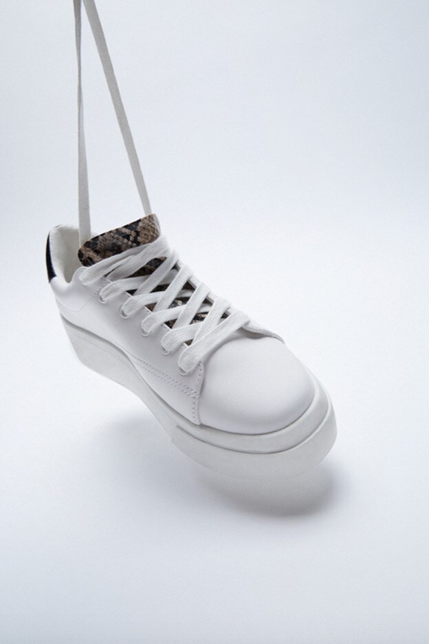 Zapatillas de deporte con plataforma de la nuev colección de Zara.