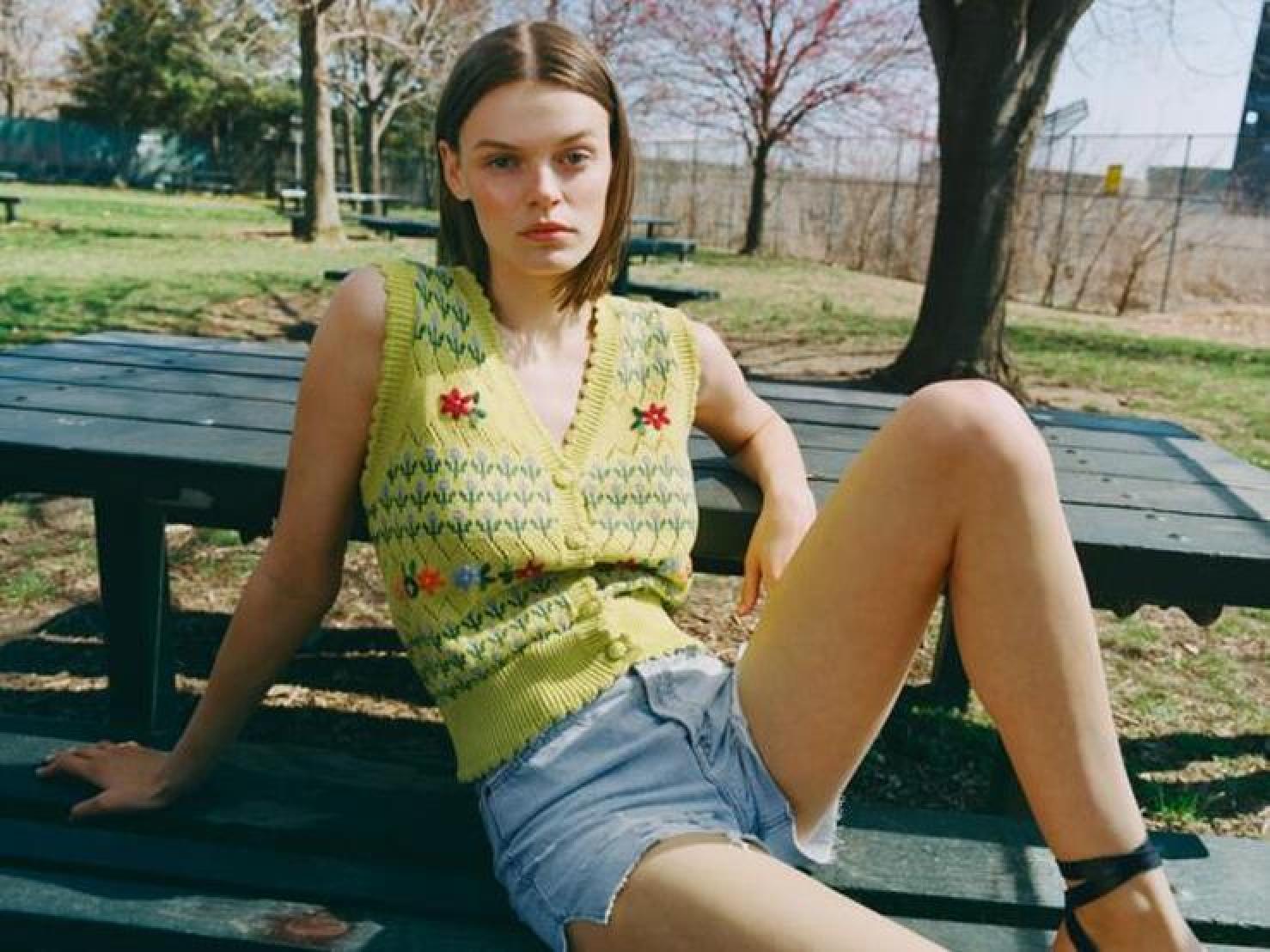 Fotos: Las compras de la semana: del chaleco más bonito de Zara a los  vestidos que te enamorarán de Mango | Mujer Hoy