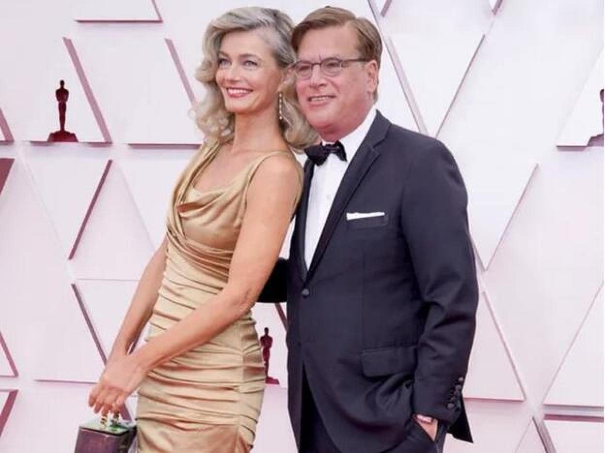 El cotilleo de los Oscar 2021: Aaron Sorkin hace oficial su noviazgo en la  alfombra roja con Paulina Porizkova (la top model de los 80 que fue  desheredada por su marido) | Mujer Hoy