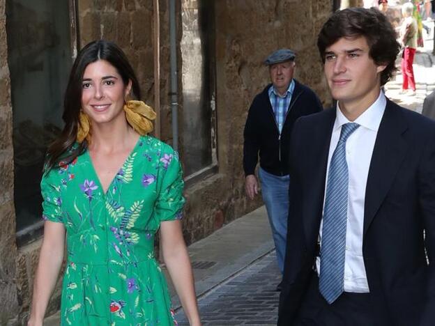 Belén Corsini y su prometido, el hijo menor del duque de Alba, Carlos Fitz-James Stuart.