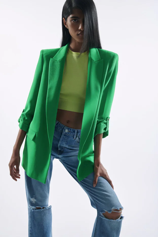 Todas las opciones para hacerte con la prenda más viral: americana verde flúor que triunfa en Instagram (y en talla grande también) Mujer Hoy