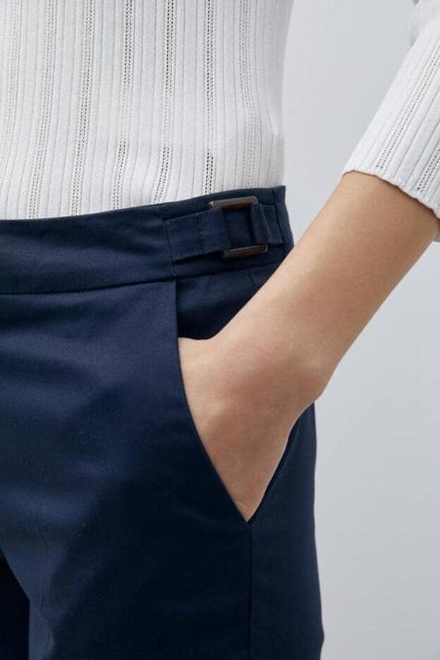 Estos pantalones de disponibles siete colores lo tienen todo: rejuvenecen, hacen tipazo y menos de 18 euros | Mujer Hoy