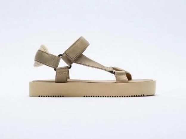 Tres sandalias planas de Zara por menos de 16 euros que son tendencia, cómodas y muy | Mujer Hoy