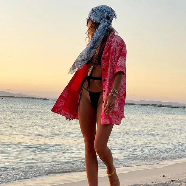 Guia Dinamarca comedia La camisa hawaiana ya no es para turistas: la prenda perfecta para dar un  toque tropical a tus looks de verano | Mujer Hoy