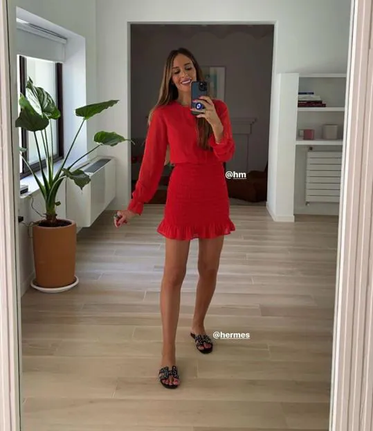 feo Por nombre servir El poder de un vestido rojo, confirmado con este tan bonito de H&M que  arrasa entre las influencers | Mujer Hoy