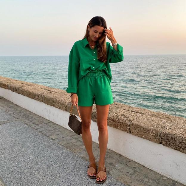 Opciones hasta la XXL para conseguir el look verde con shorts favorito de Instagram