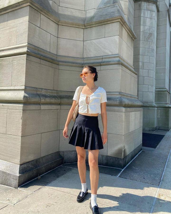 Las mejores faldas mini de tablas que arrasan en Instagram: así las llevan  famosas e influencers | Mujer Hoy