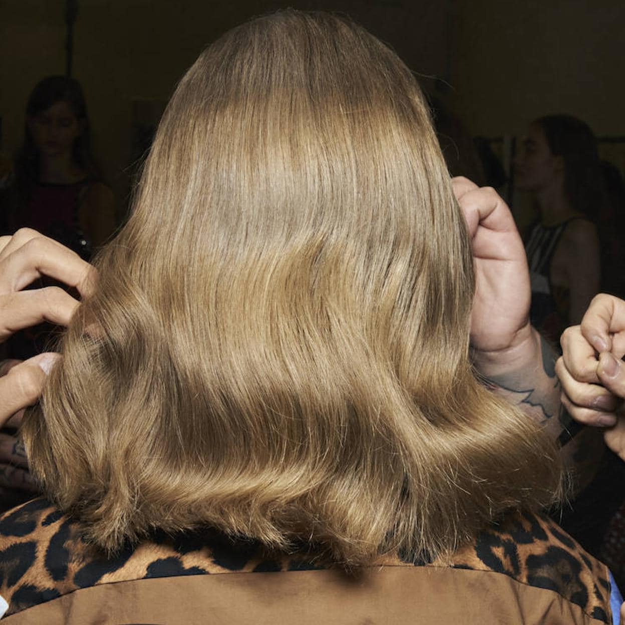 Dos para el pelo con aceite de el ingrediente hidrata y rejuvenece el cabello | Mujer Hoy